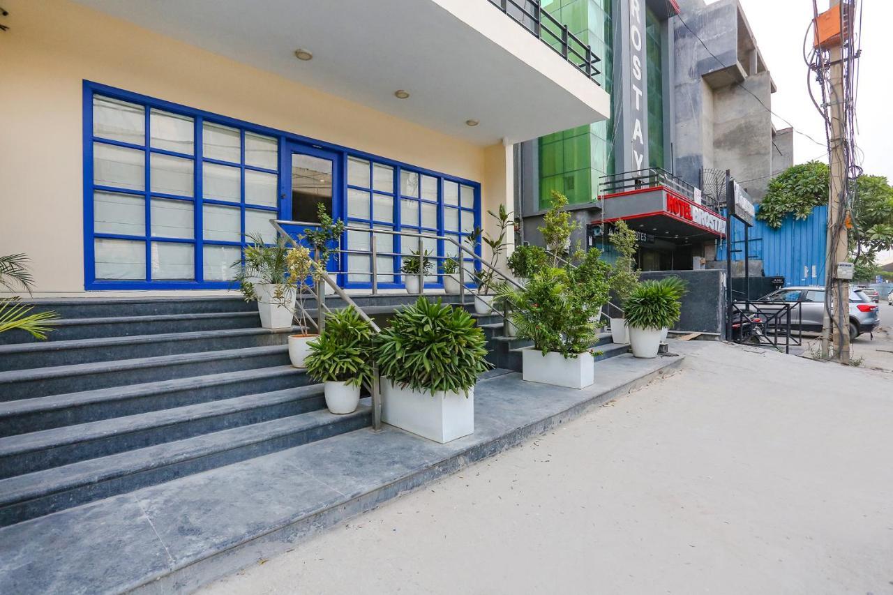 Отель Fabexpress D2 Paschim Vihar Дели Экстерьер фото
